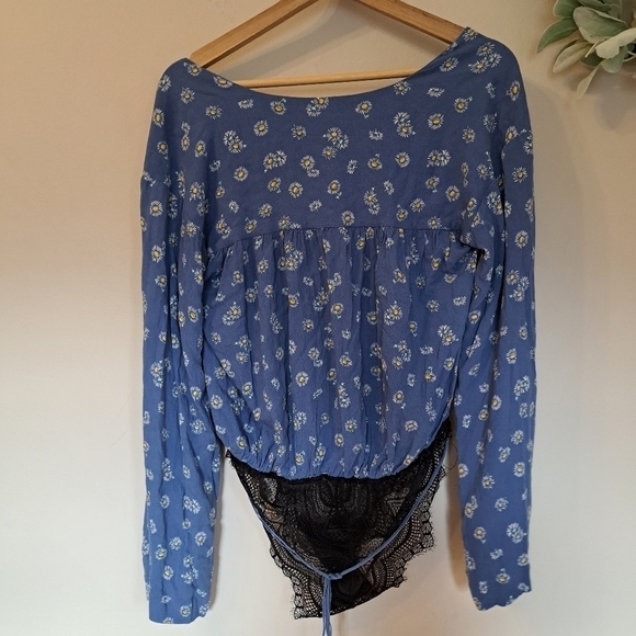 Free People Tops Free People Forties Feel Bell-Sleeve Bodysuit Small - Picture 6 of 8